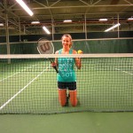 PT-Bettina spelar tennis